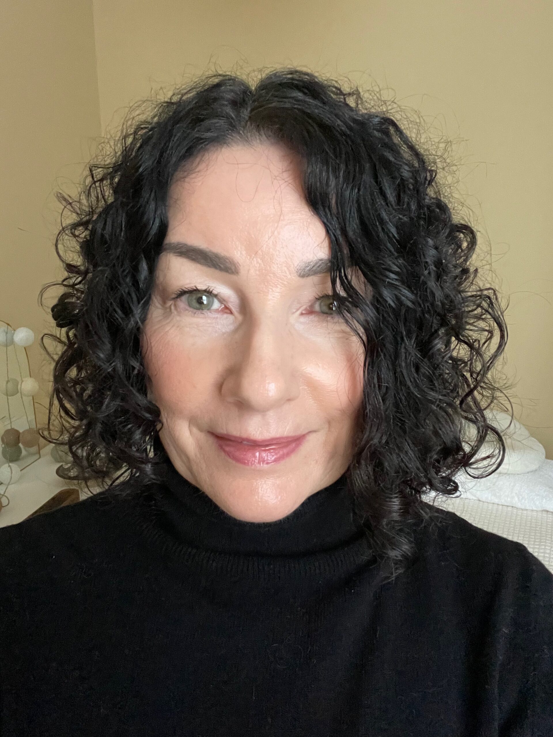 Janis Norman is a Reflexologist and Meditation Instructor based in Chelmdford, Essex. Janis is co-teaching on the Mind Body Family Retreat August 2023 with Emmeline Kemp.
